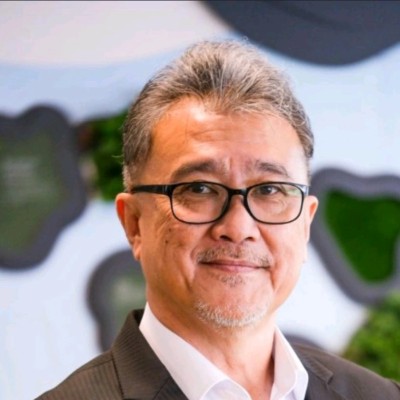 Dr Marc Ee